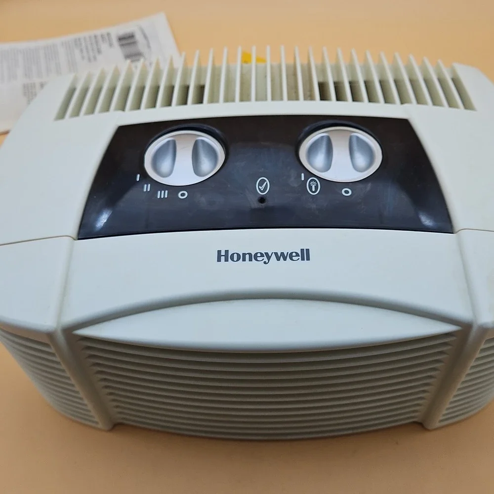 Honeywell HEPAClean Compact Air Purifier Cleaner HEPA Filter Pet Allergies 16200